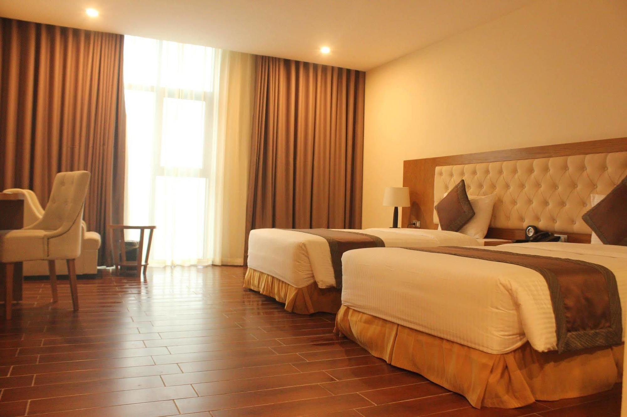 Muong Thanh Cua Dong Hotel Vinh Exterior foto